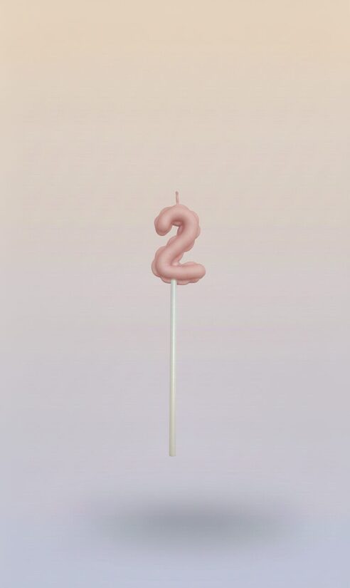 Dabīgā vaska kūku toperis-svecīte ar ciparu "2"